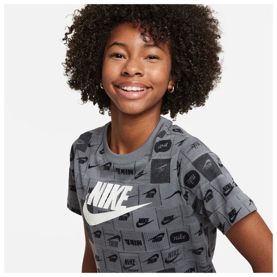 Nike Παιδική κοντομάνικη μπλούζα Sportswear Club Seasonal Allover Print Tee
